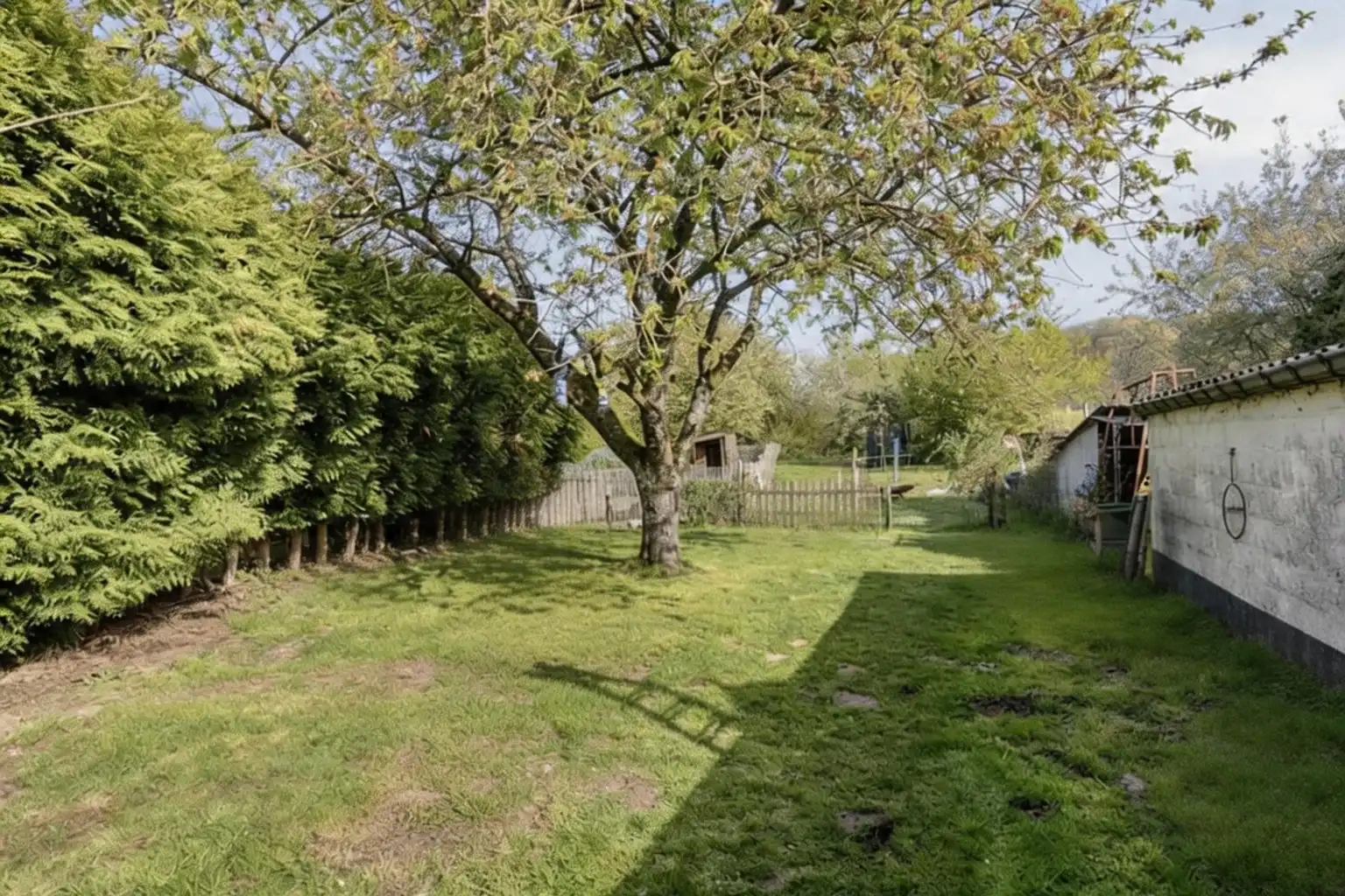 WONING MET RUIME TUIN & ATELIERRUIMTE IN BOUTERSEM foto 24