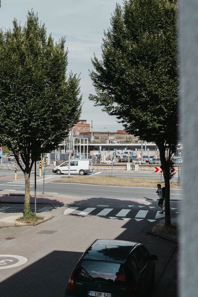 Lichtrijk gerenoveerd 2 slaapkamerappartement vlakbij Gent centrum foto 24