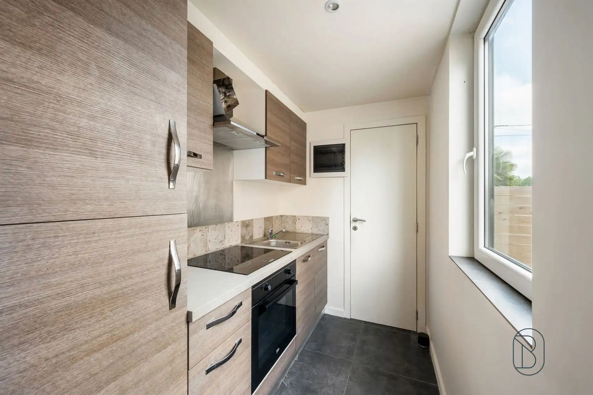 Ruime en energiezuinige woning met studio en tuin in Gaurain foto 36