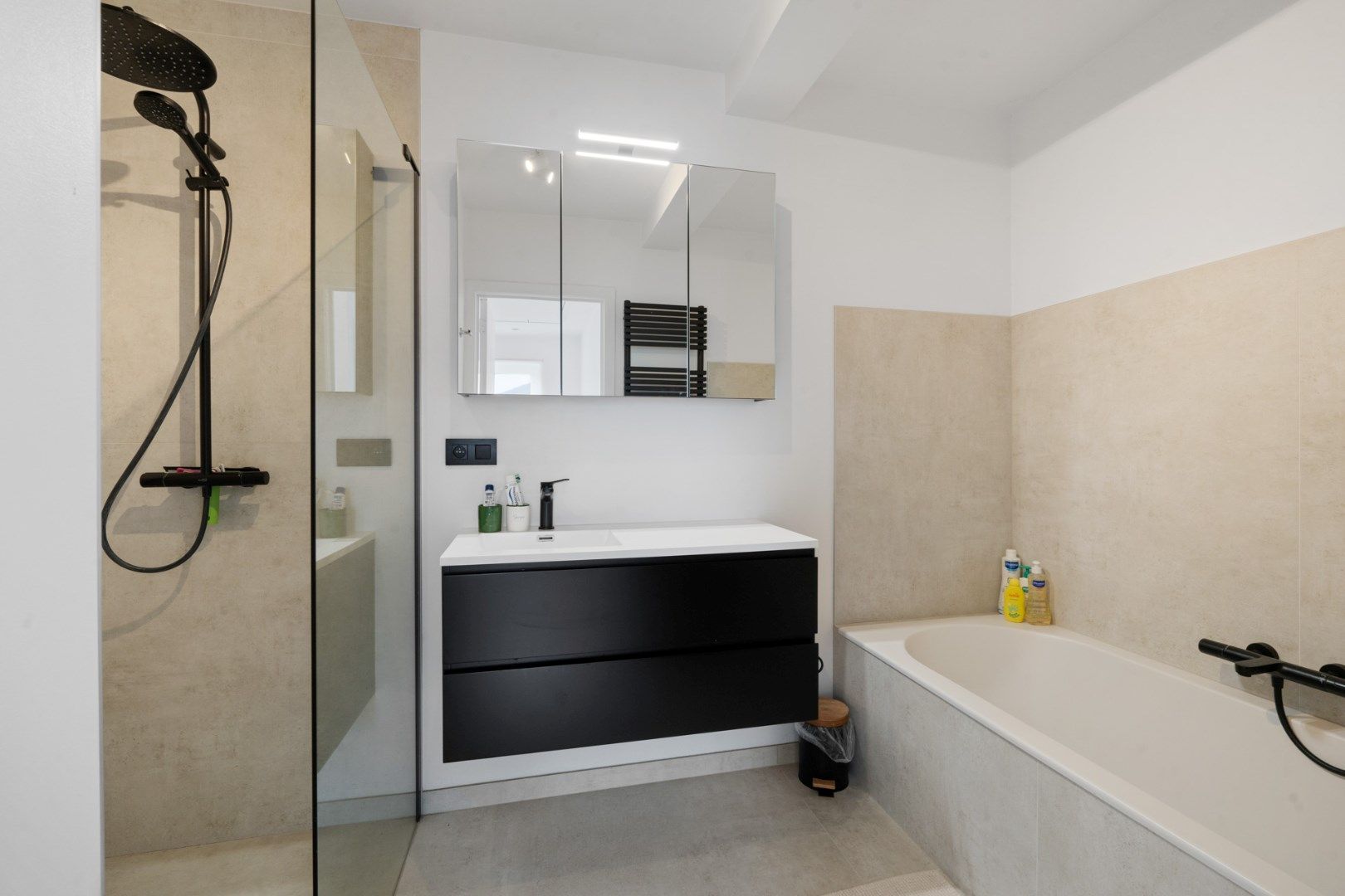 Ruime bel-étagewoning nabij Duinenwater foto 15