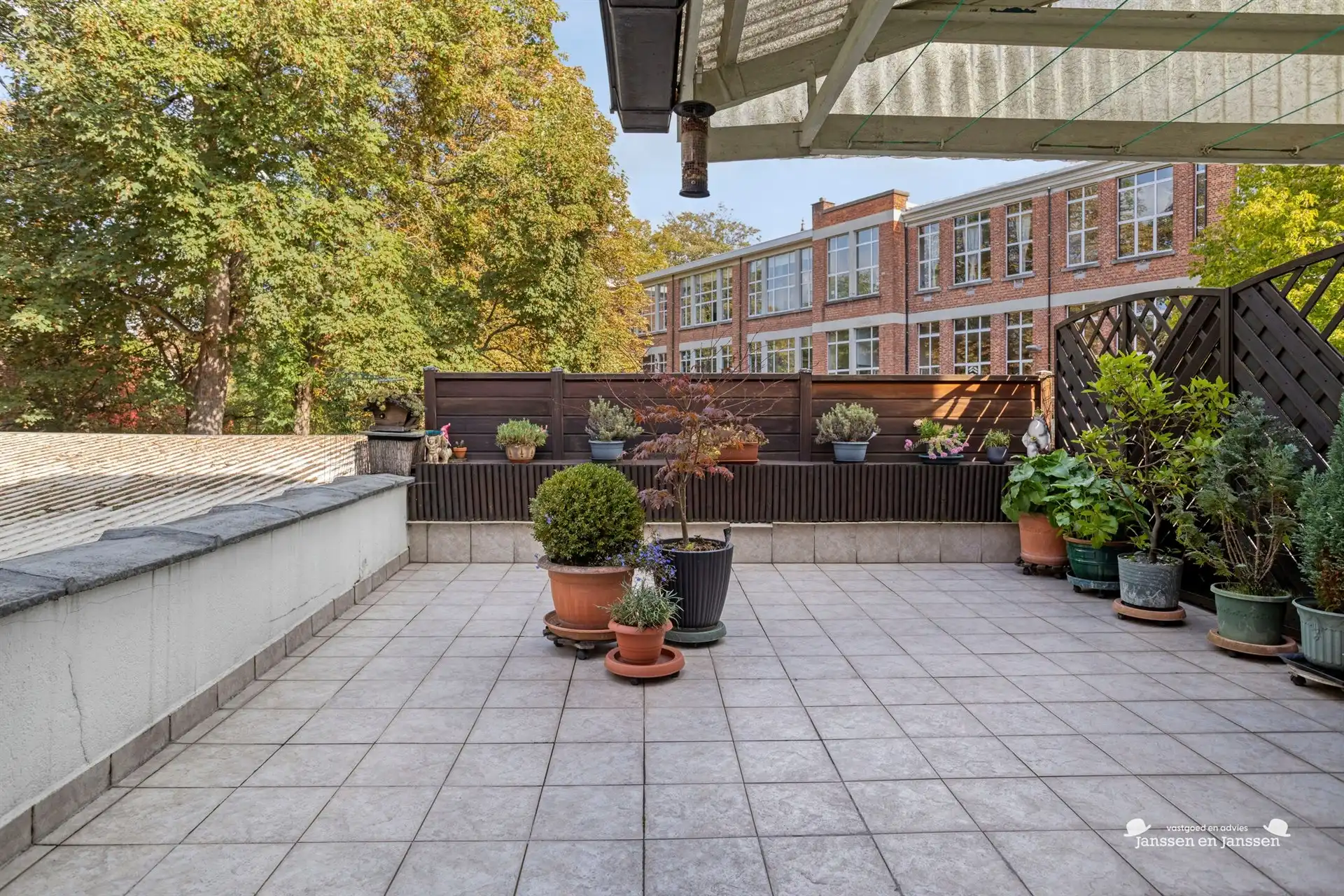 Hoofdfoto van de publicatie: A Distinctive Antwerp Residence.