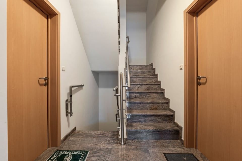 GEZELLIG 3 SLKS APPARTEMENT MET STAANPLAATS IN LANDEN foto 32