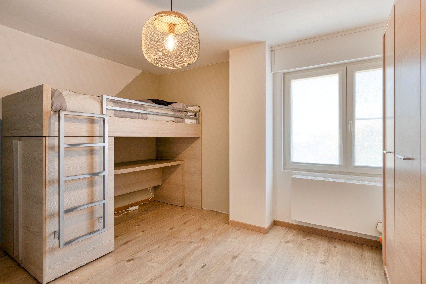 Gerenoveerde, halfopen woning op 840 m2! foto 12
