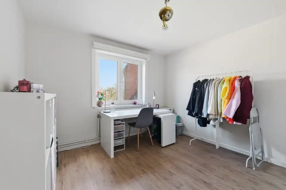 Instapklare gezinswoning met 3 slaapkamers en ruime tuin en garage in Tongeren foto 22