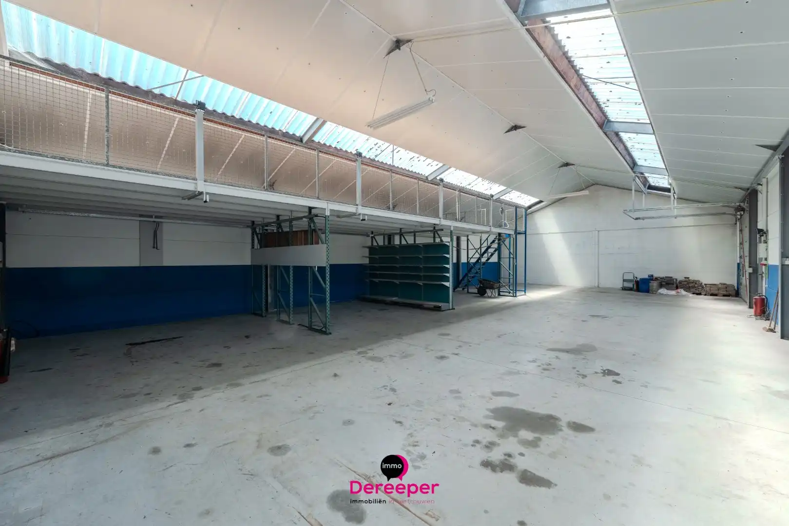 Karaktervolle woning met ruime bijgebouwen, showroom en atelier op een perceel van 2.084 m² foto 25