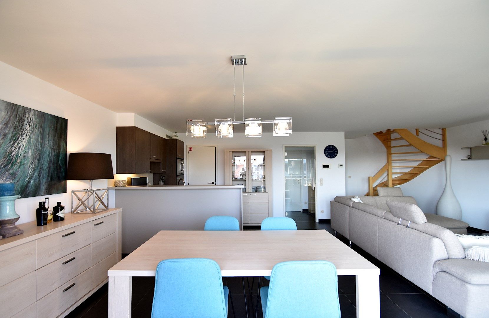 Stijlvol duplexappartement in moderne residentie foto 10