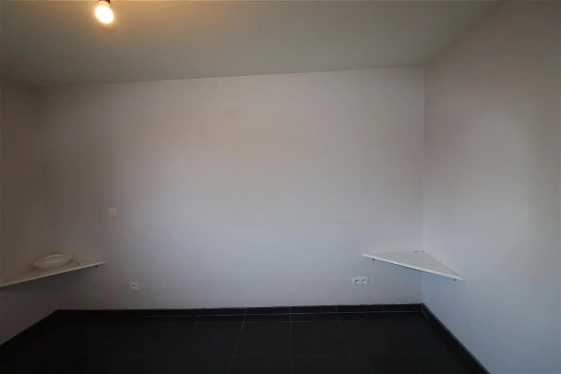 Recent appartement van ca 100 m² met ruim terras en garage. foto 9