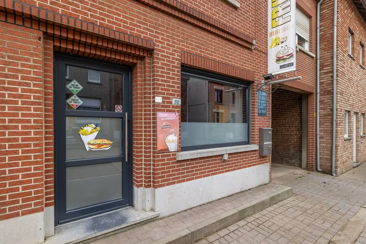 Handelswoonst met volledig uitgeruste frituur en appartement foto 6