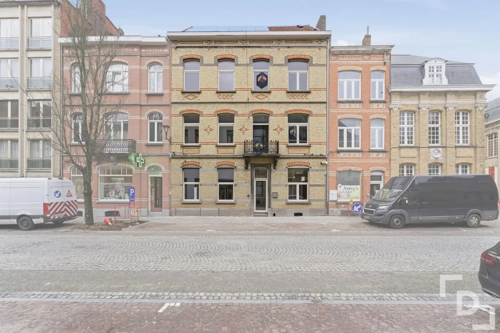 Nieuwbouwstudio met terras en tuin te koop in centrum Ieper. foto 14