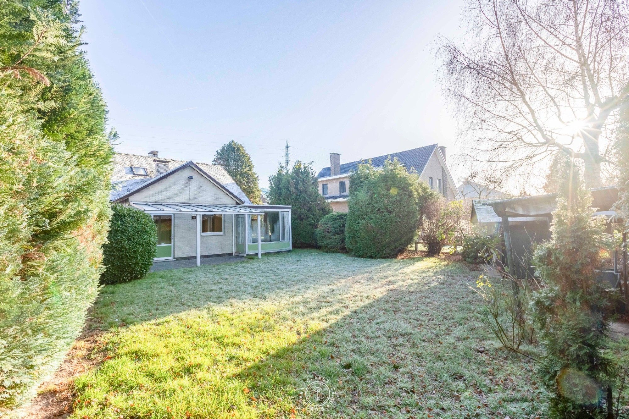 Woning met renovatiepotentieel op gunstige locatie foto 2