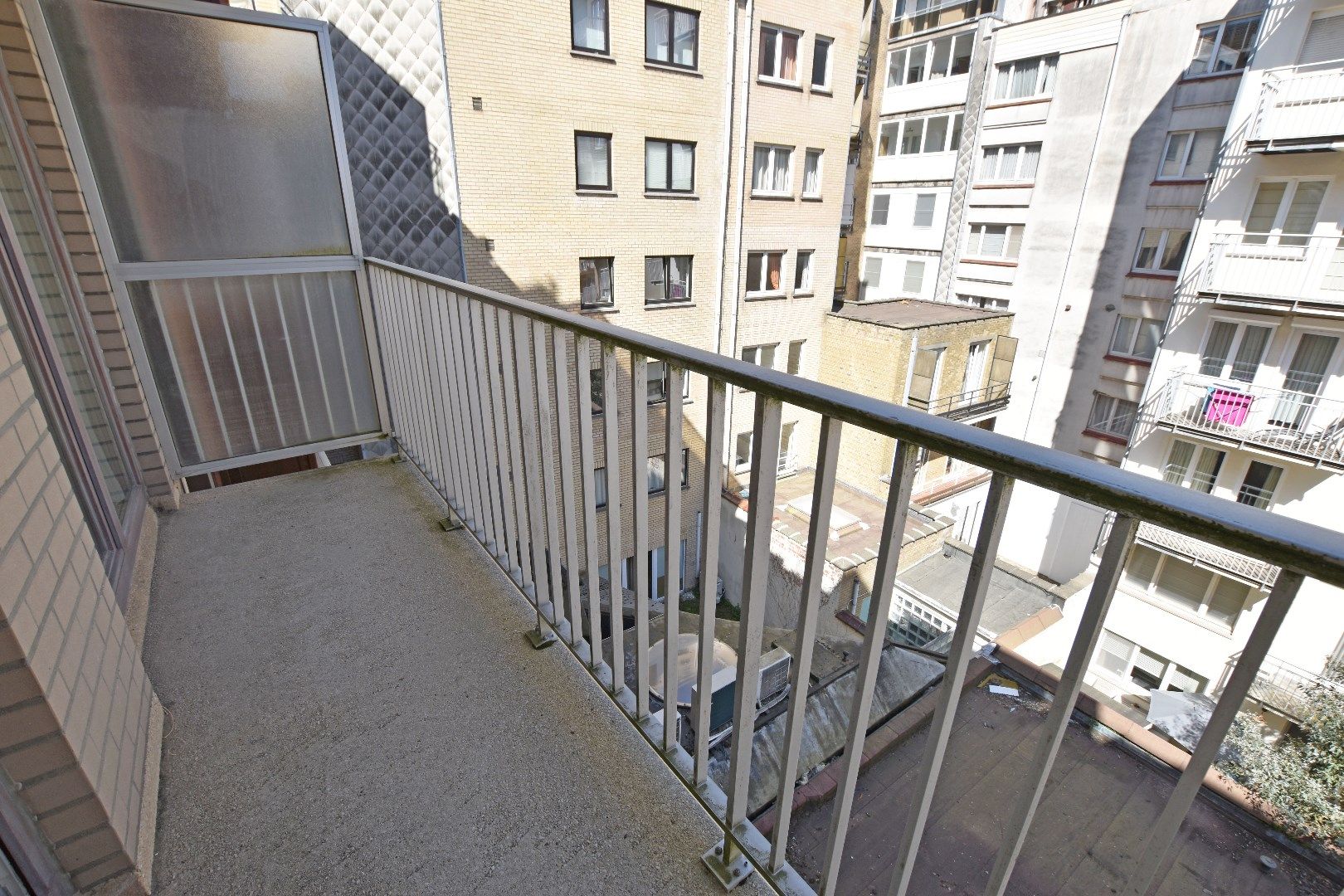 Mooi onderhouden appartement op de Kustlaan nabij het Albertplein foto 8