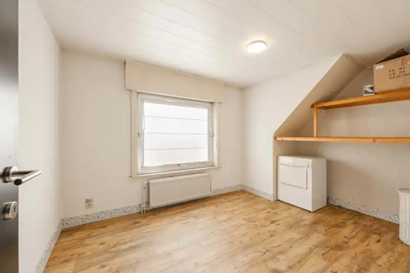 ✨ Instapklaar en vernieuwd appartement met 3 slaapkamers en 2 terrassen in het hart van Wakken! foto 12