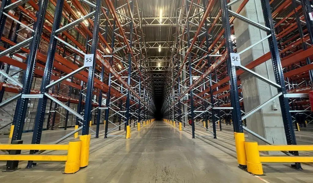 Opslagruimte te huur in industriezone Kluizendok II te Evergem foto 5