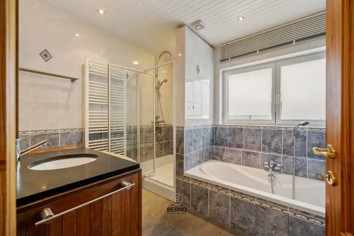 Charmante rijwoning dorpskern Denderbelle. foto 9