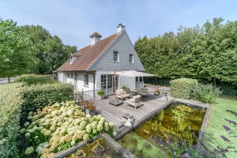 Charmante Mi Casa-villa op 1271m² op slechts 400 meter van zee. foto 36