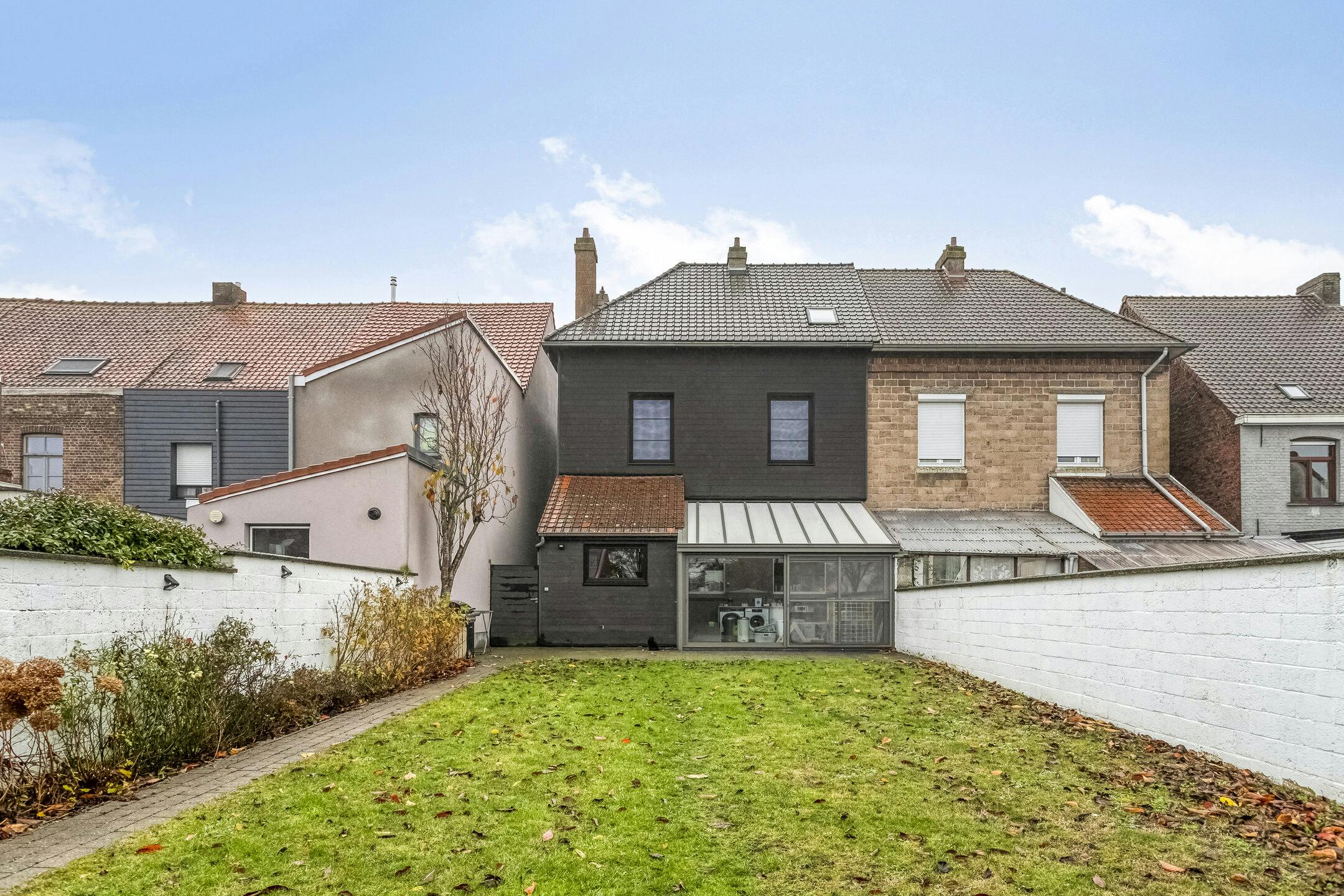 Energiezuinige woning te koop in Ieper met 5 kamers foto 2