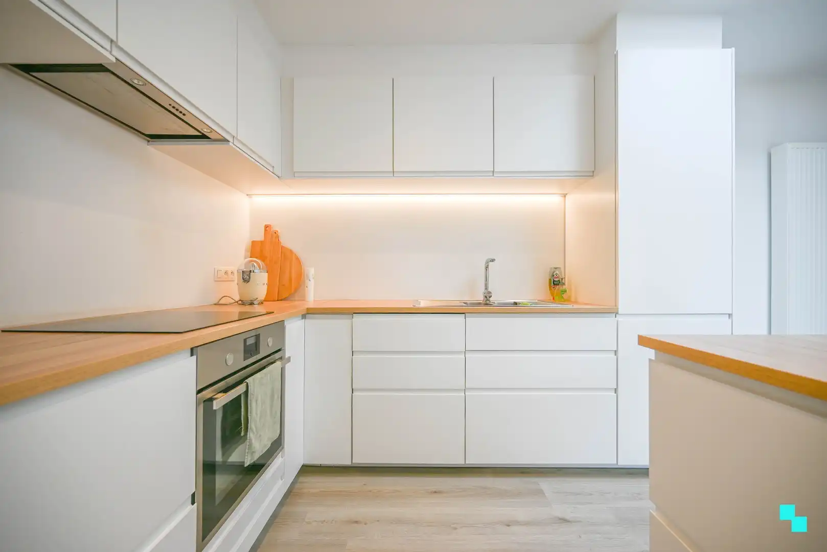 Instapklare starterswoning in Deerlijk foto 12