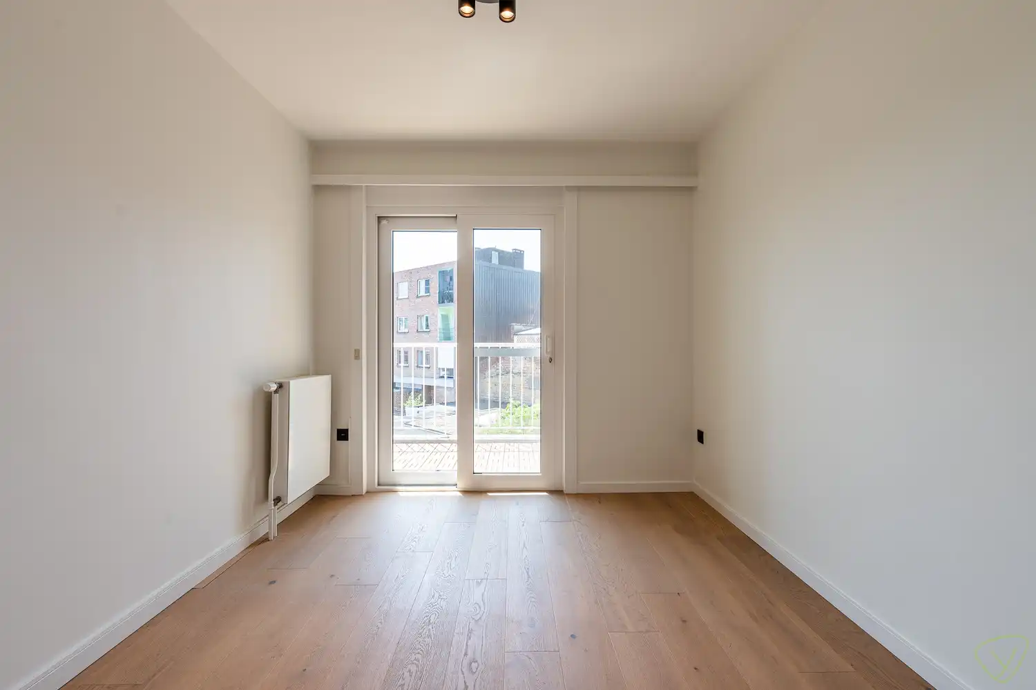 Uitzonderlijk groot appartement nabij het station van Eeklo! foto 20