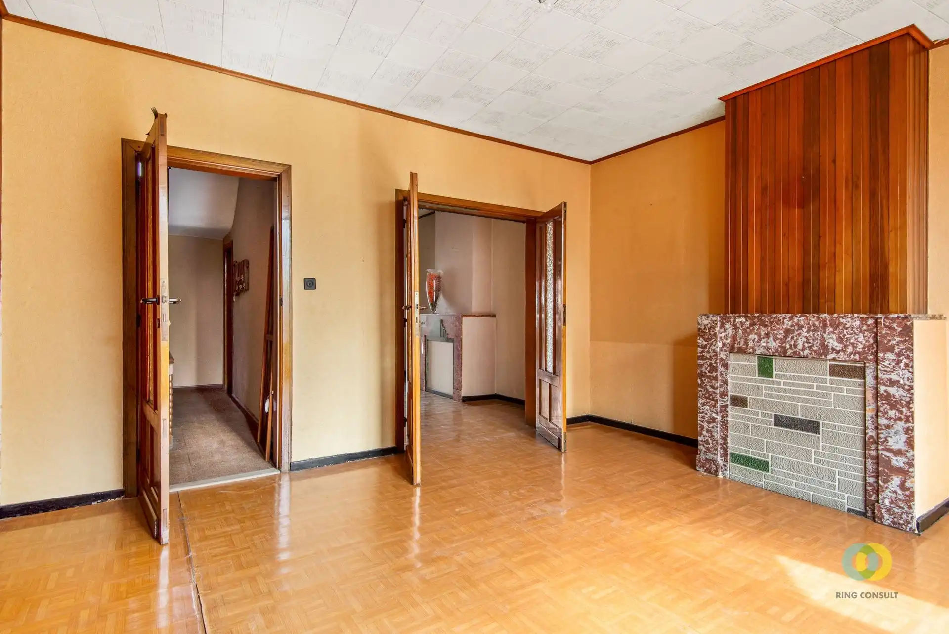 Bel-étage woning met grote garage foto 6