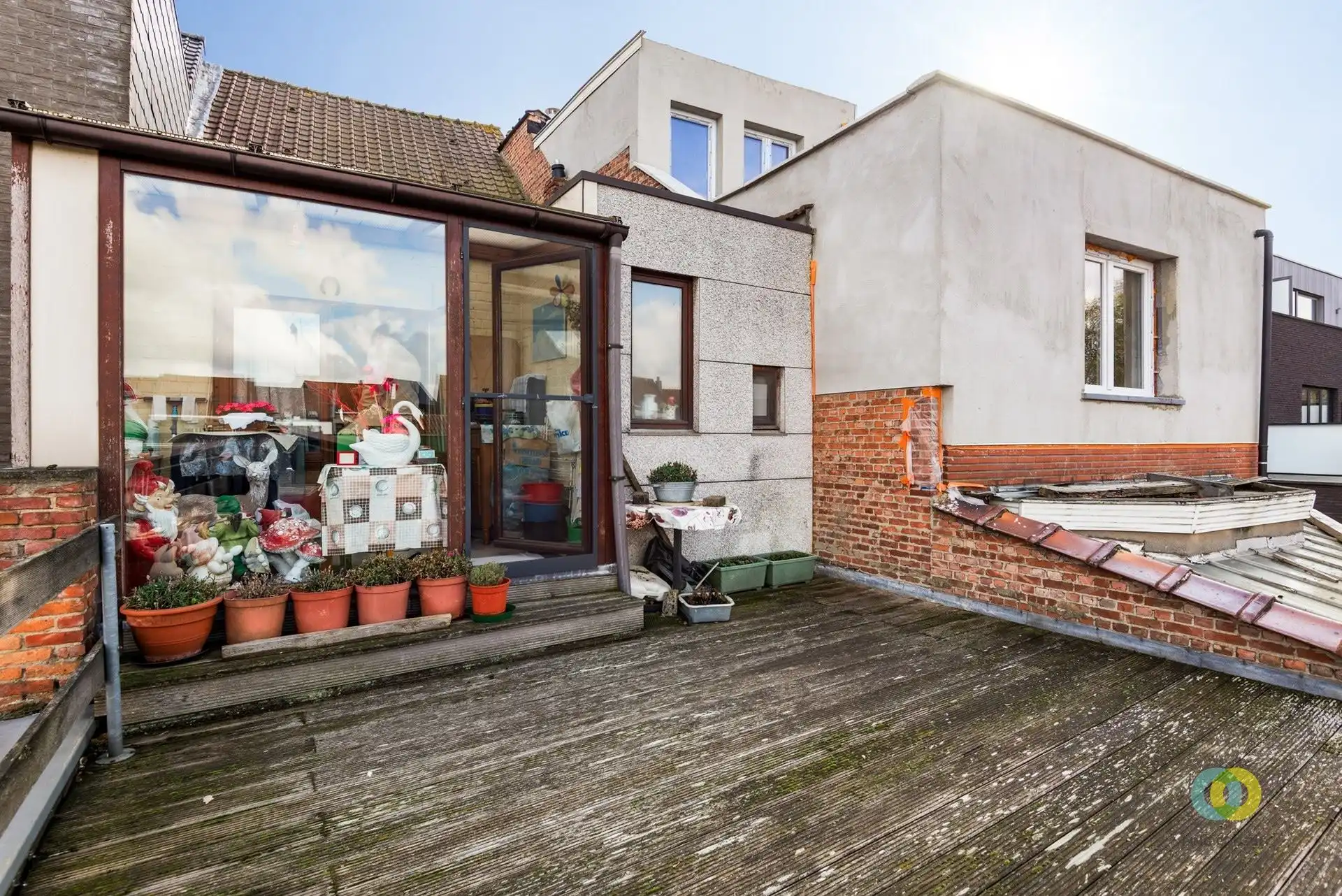 Bel-étage woning met grote garage foto 6