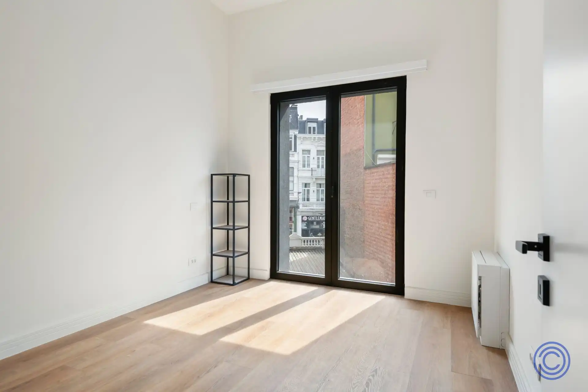 Instapklaar, ruim 2-slpk appartement in knap herenhuis! foto 5