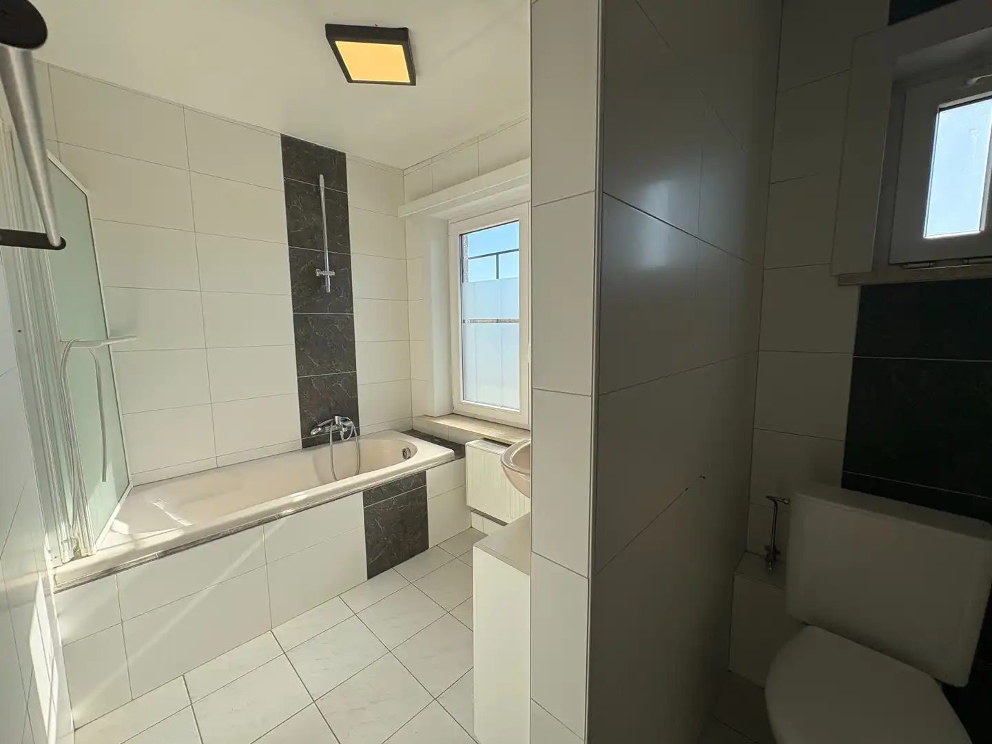 Twee-slaapkamer appartement te Erpe-Mere foto 8