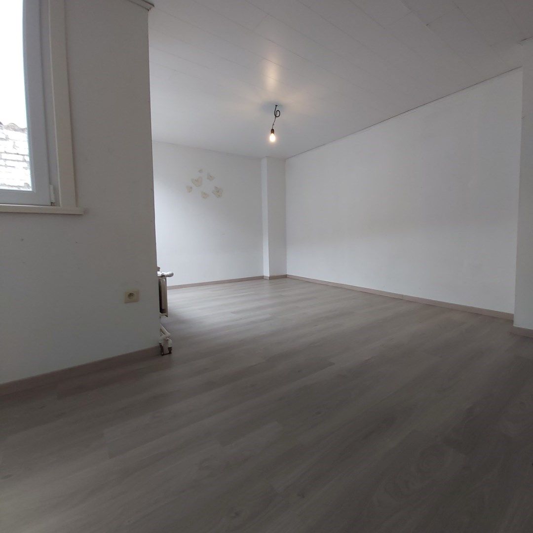 Gezellige woning met 4 slaapkamers - centrum Izegem. foto 14