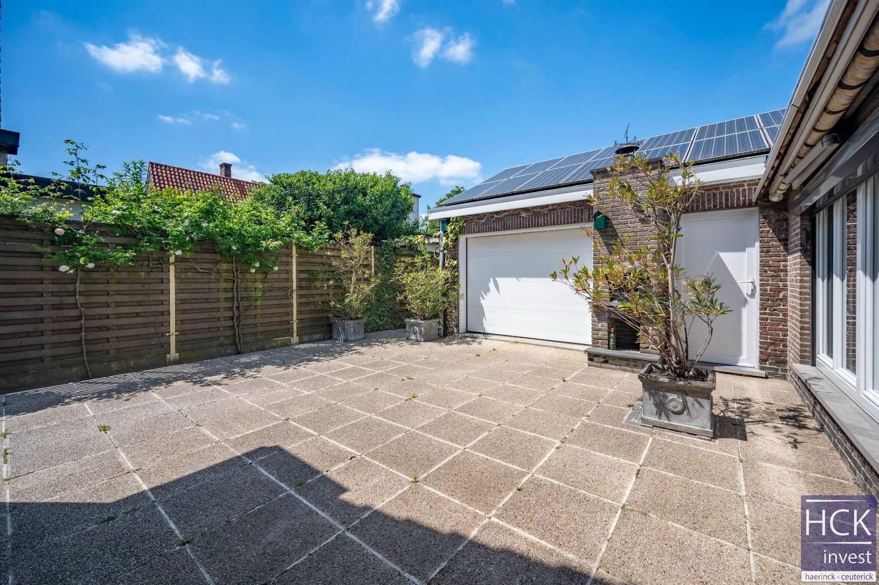 DEINZE - Alleenstaande villawoonst met 3 SLPK, tuin en garage foto 9