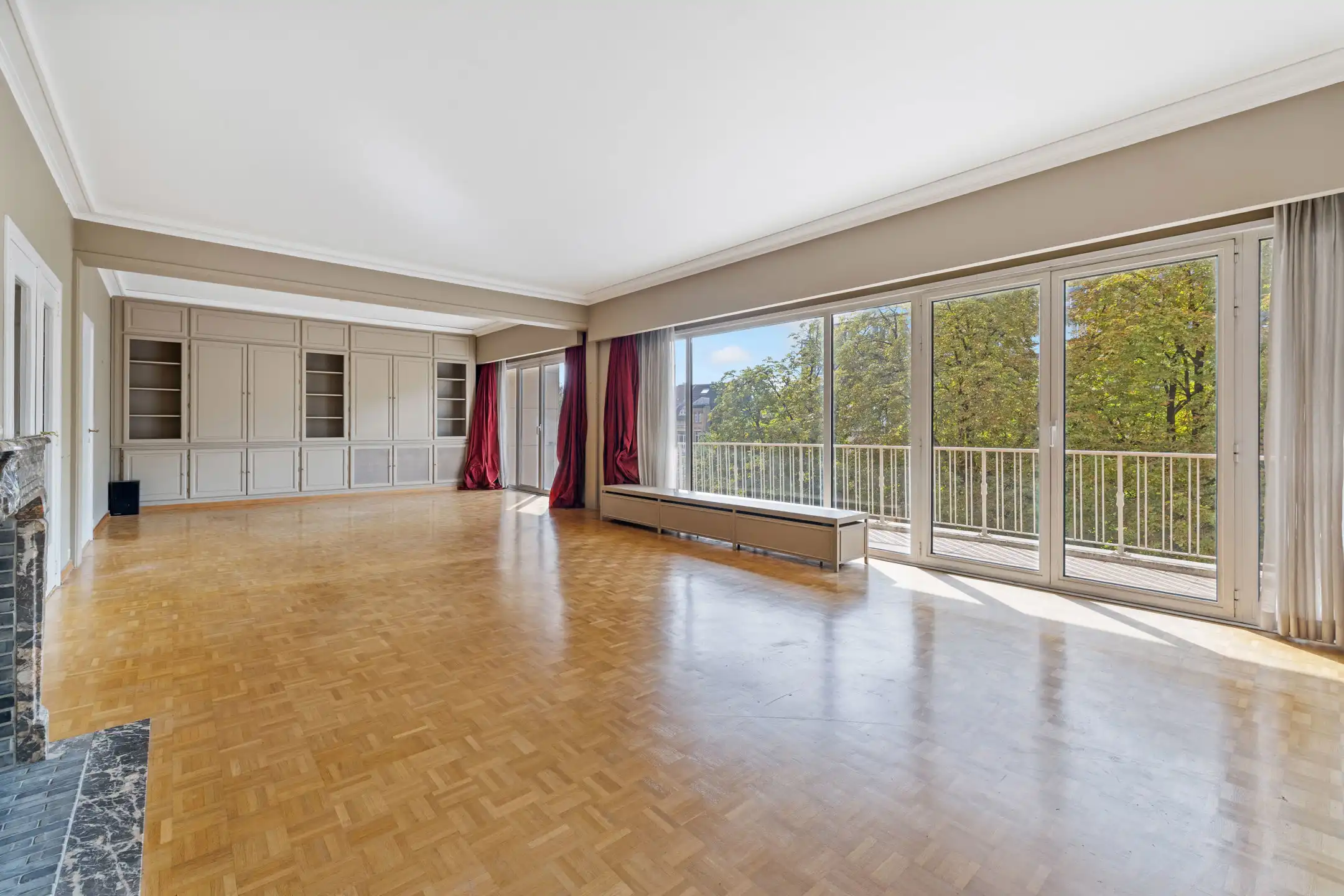 Flat 4 slpkamers ± 238 m². Grote terrassen & garage - EPC D+ foto 6