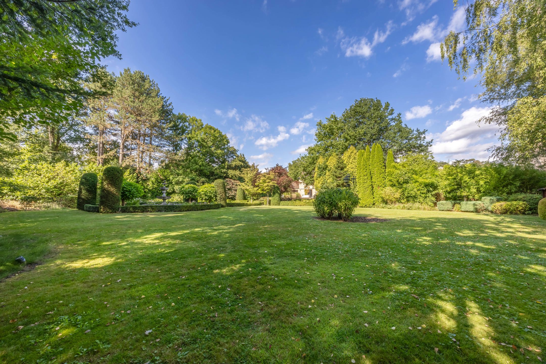 Prestigieuze villa met zwembad op 3.528 m² op toplocatie! foto 25