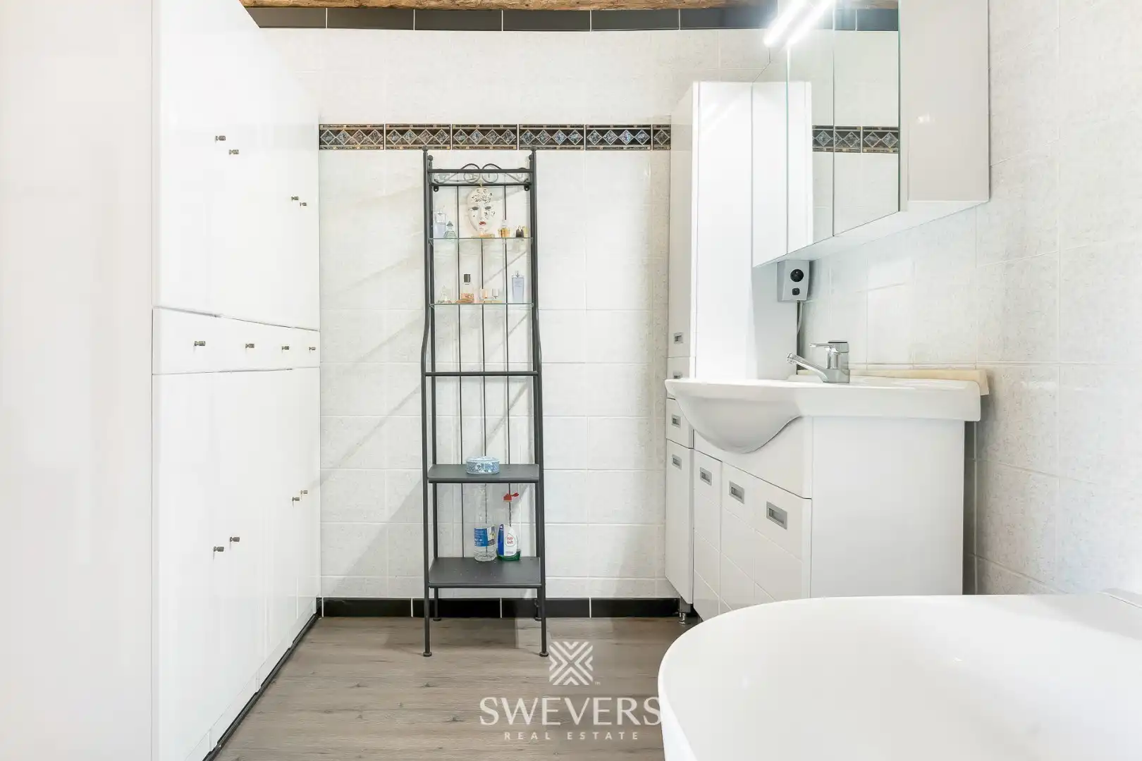 Authentiek herenhuis op 77a met stallingen foto 21