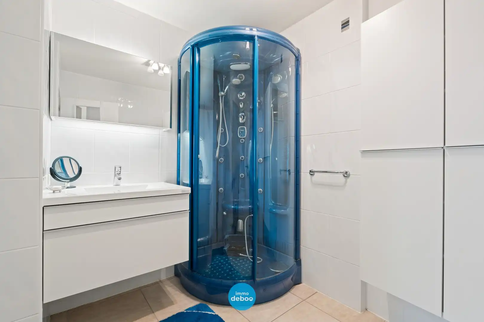 Ruim hoekappartement met zee- en havenzicht foto 12