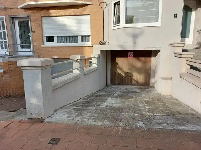 Garagebox nabij centrum en zeedijk foto 2