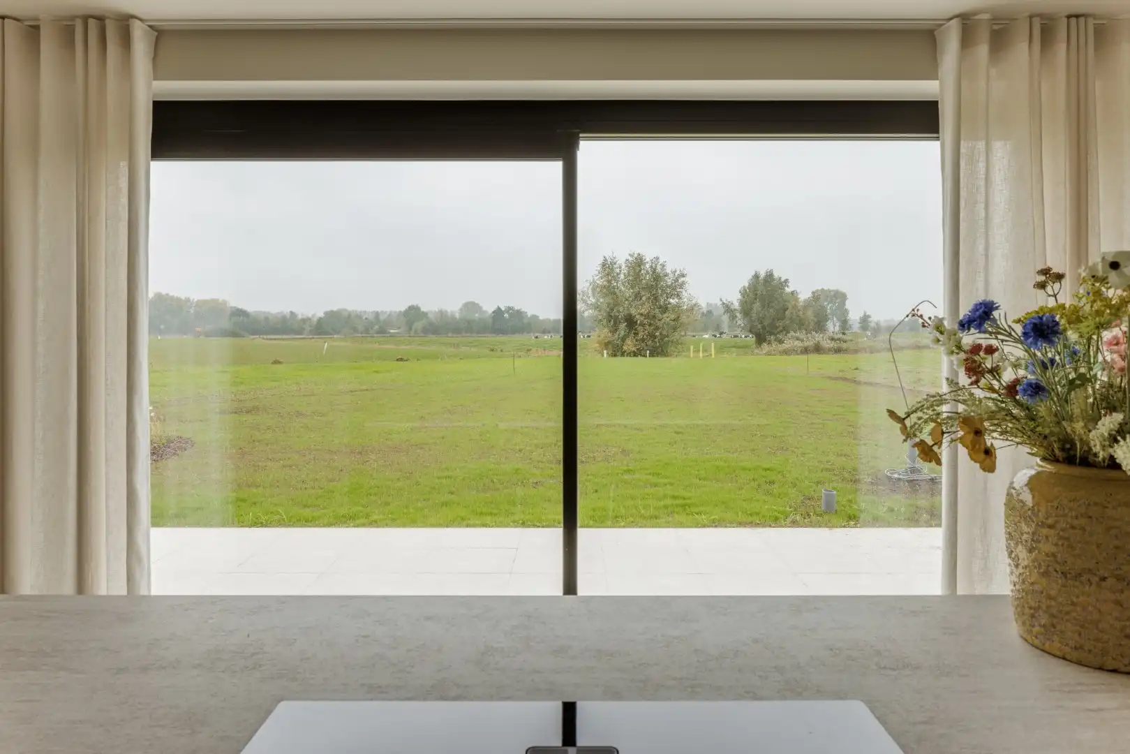 Ruime nieuwbouwvilla met royale tuin in Kruibeke foto 6