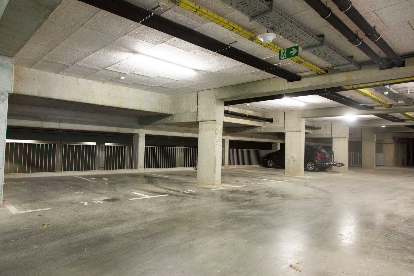 GARAGE/PARKING te BRUGGE foto 8