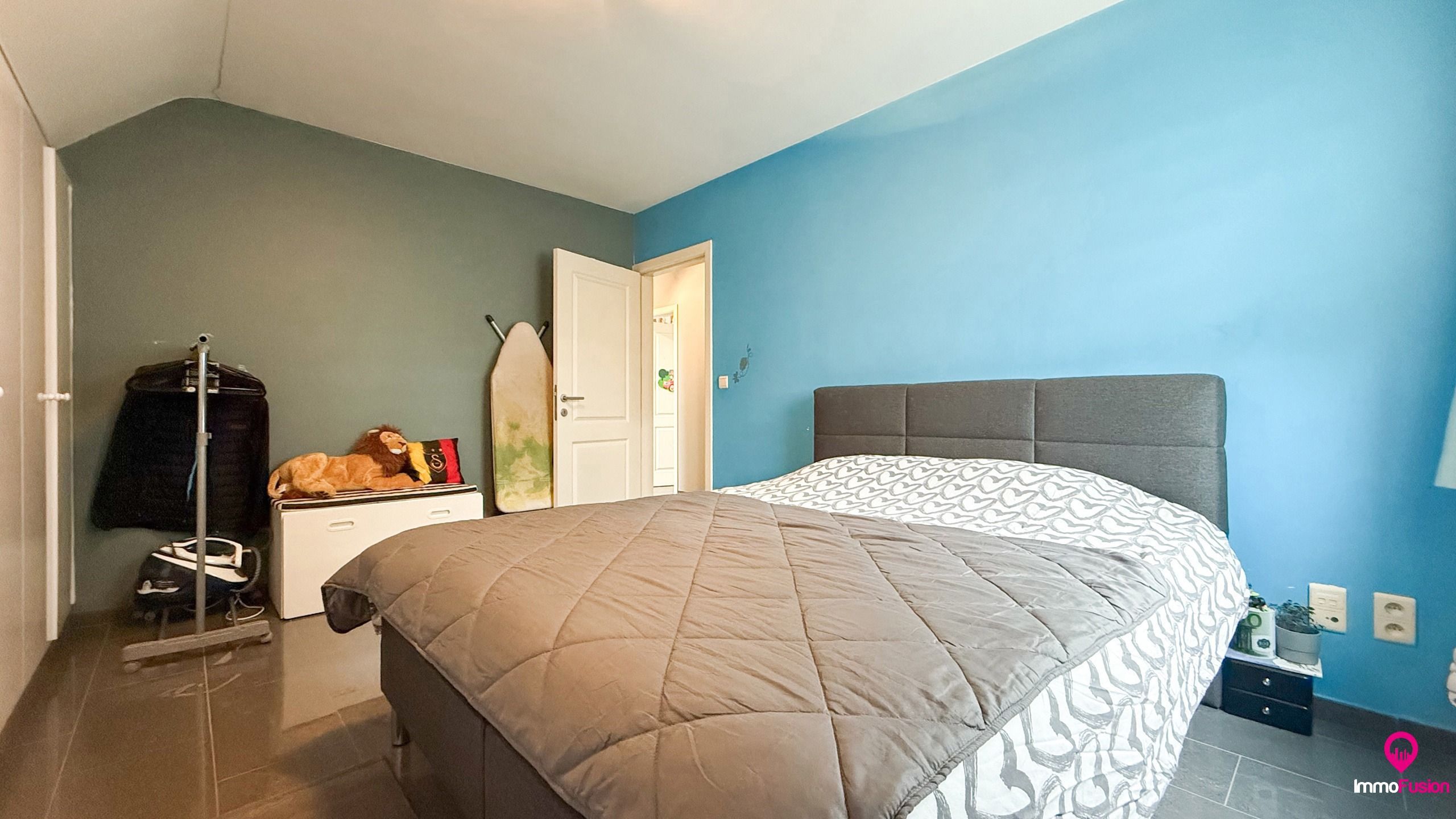 Instapklare woning met 3 slpks, tuin en garage in Lillo! foto 27