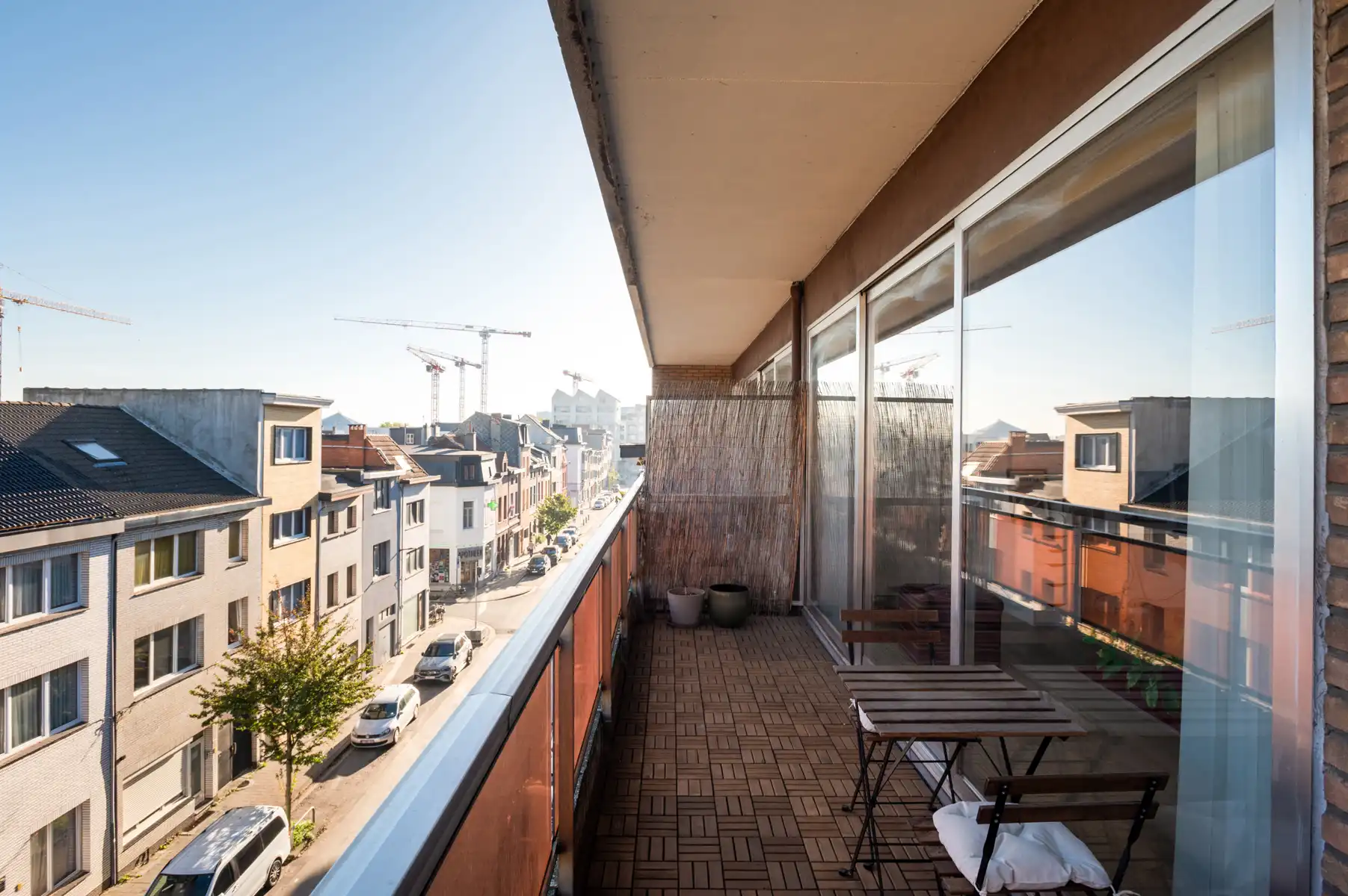 Ruim 2-slaapkamerappartement met zonnig terras foto 14