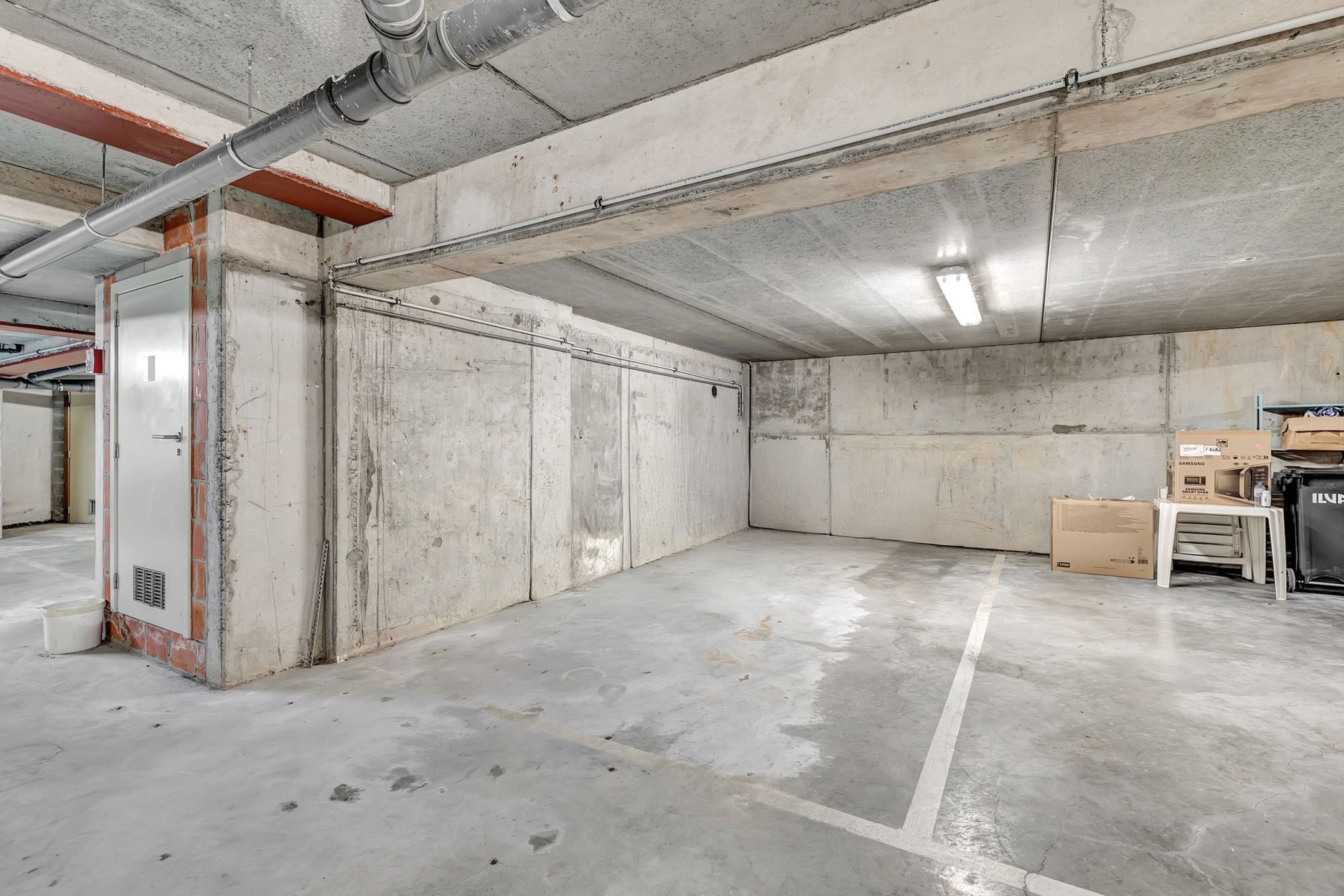 Instapklaar appartement met terras en overdekte staanplaats foto 15