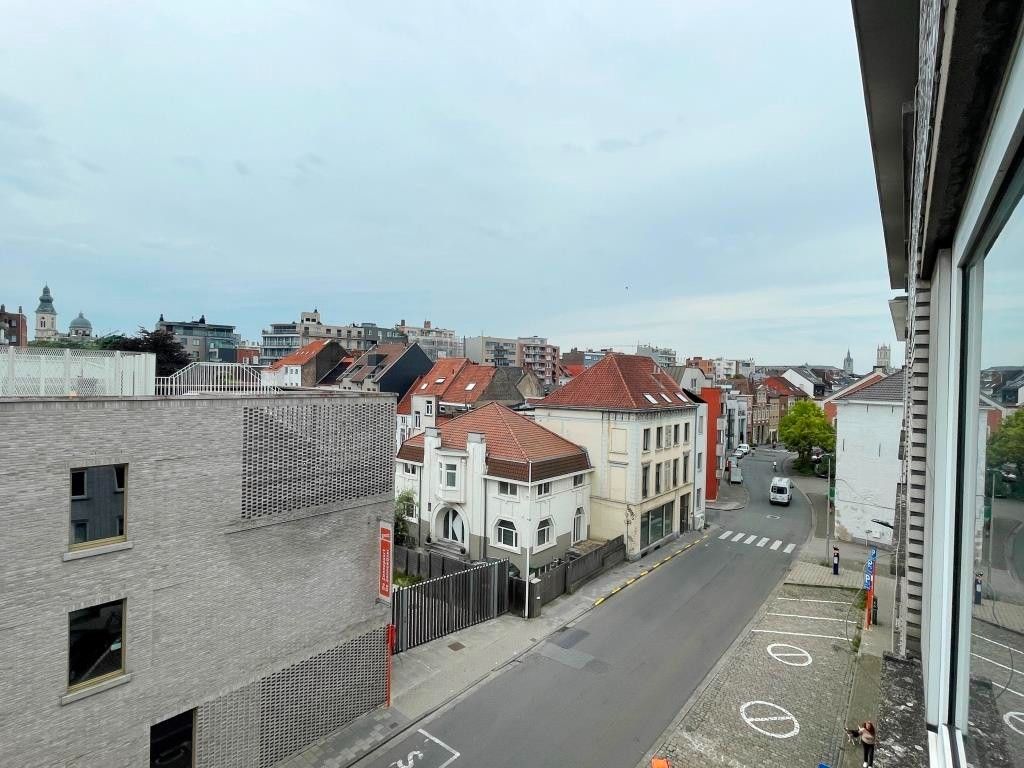 Groot appartement met 3 slaapkamers en terras aan het Klein Begijnhof foto 8