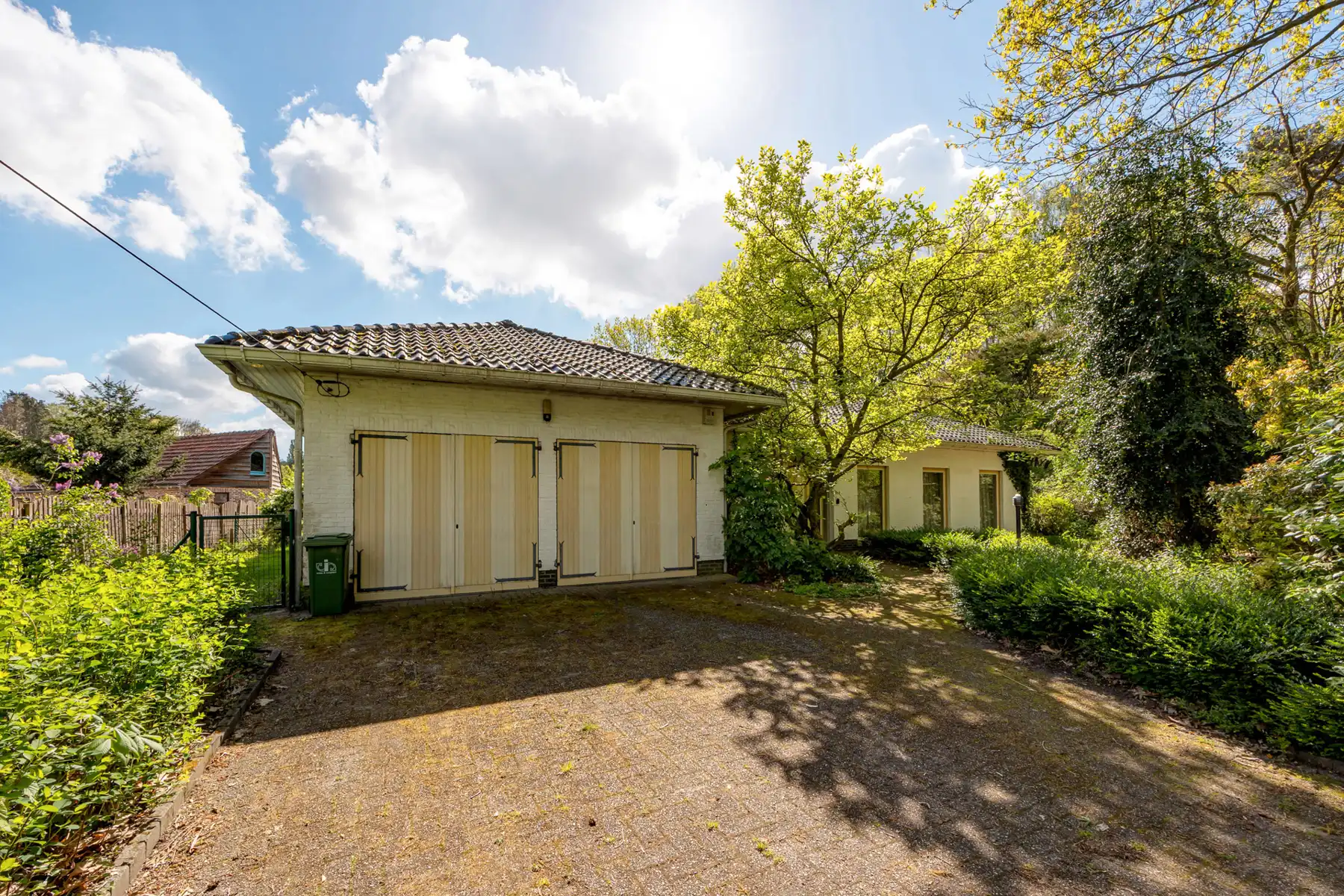 Ruime te renoveren  gelijkvloerse villa met vrij uitzicht foto 5