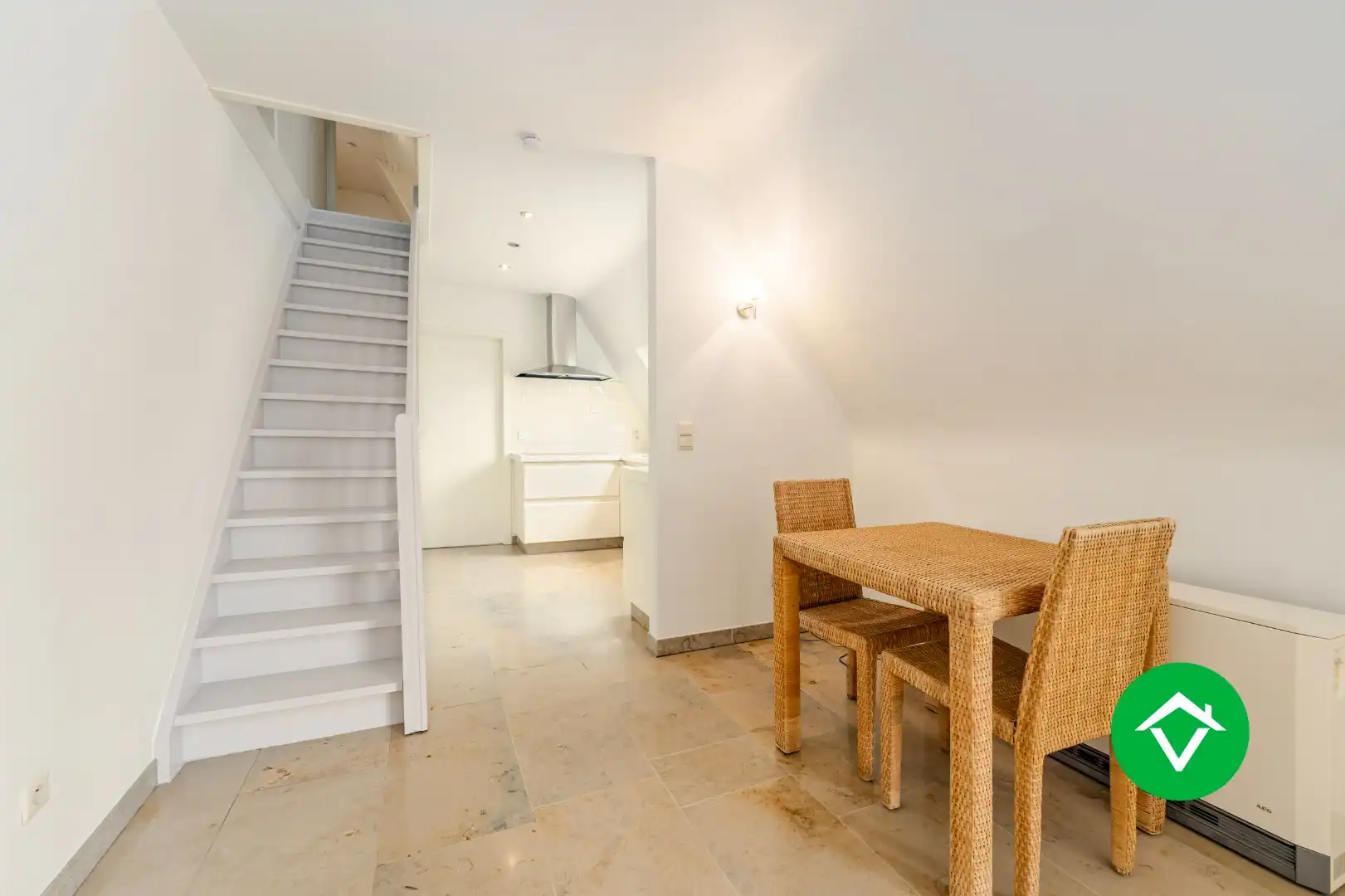 Prachtig gelegen penthouse met 3 slaapkamers en garage in centrum Torhout foto 9