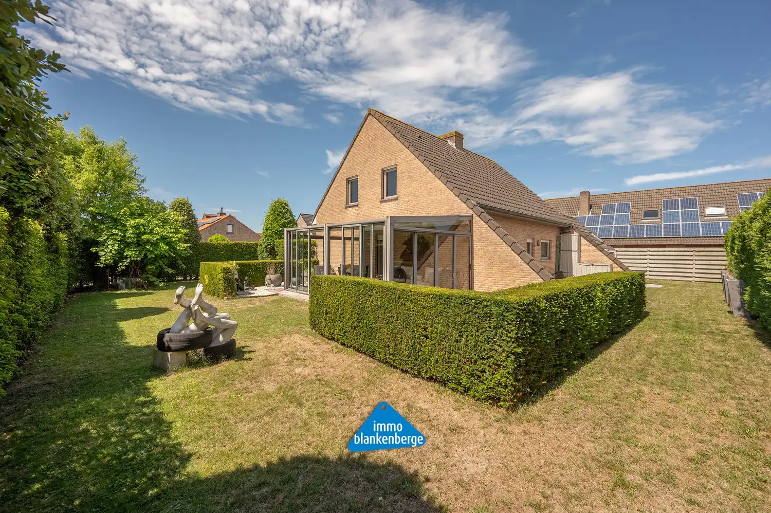 Instapklare Gezinsvilla met Tuin op Rustige en Centrale Ligging foto {{pictureIndex}}