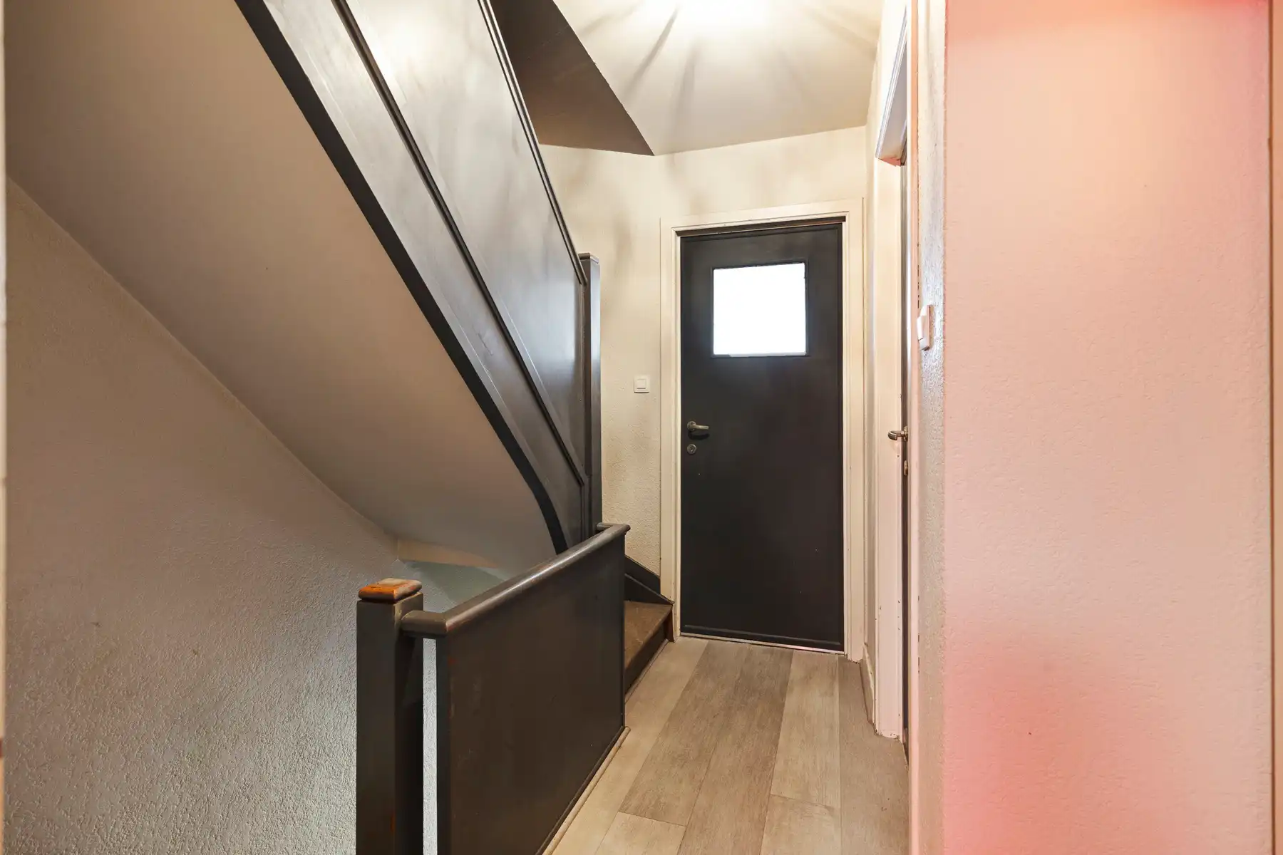 Ruime woning met 3 / 4 slaapkamers en achtergelegen atelier foto 14