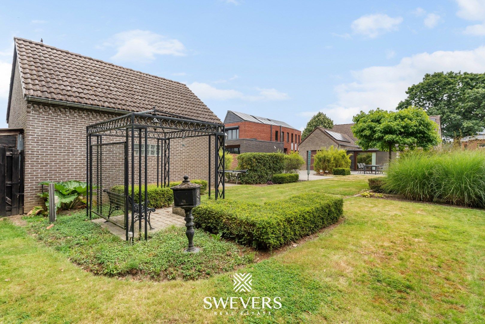 Rustig gelegen ruime woning met 3 slaapkamers op een zonnig perceel van 9a foto 33
