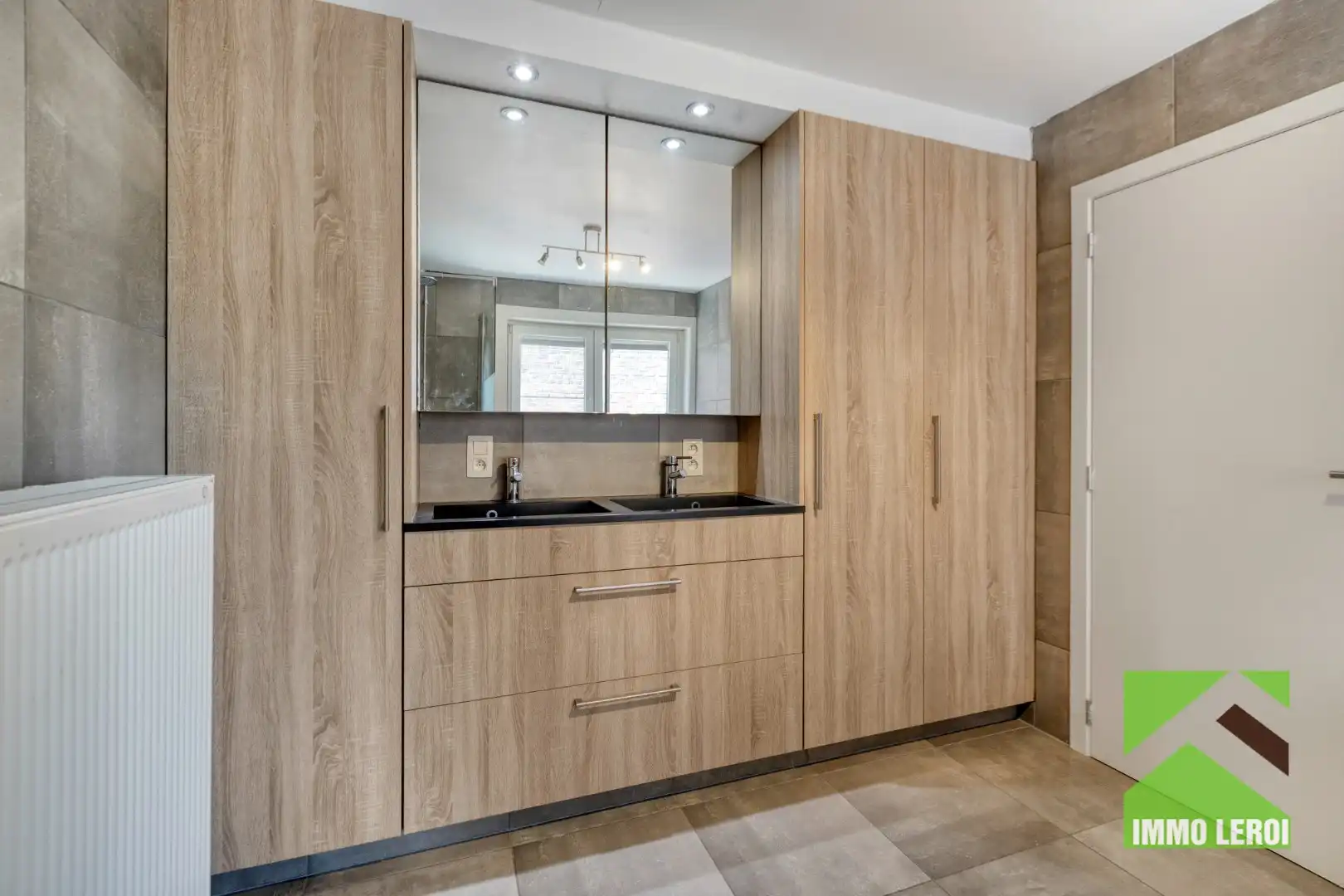 Instapklare gezinswoning met 3 slaapkamers, zwembad en energiezuinige technieken foto 12