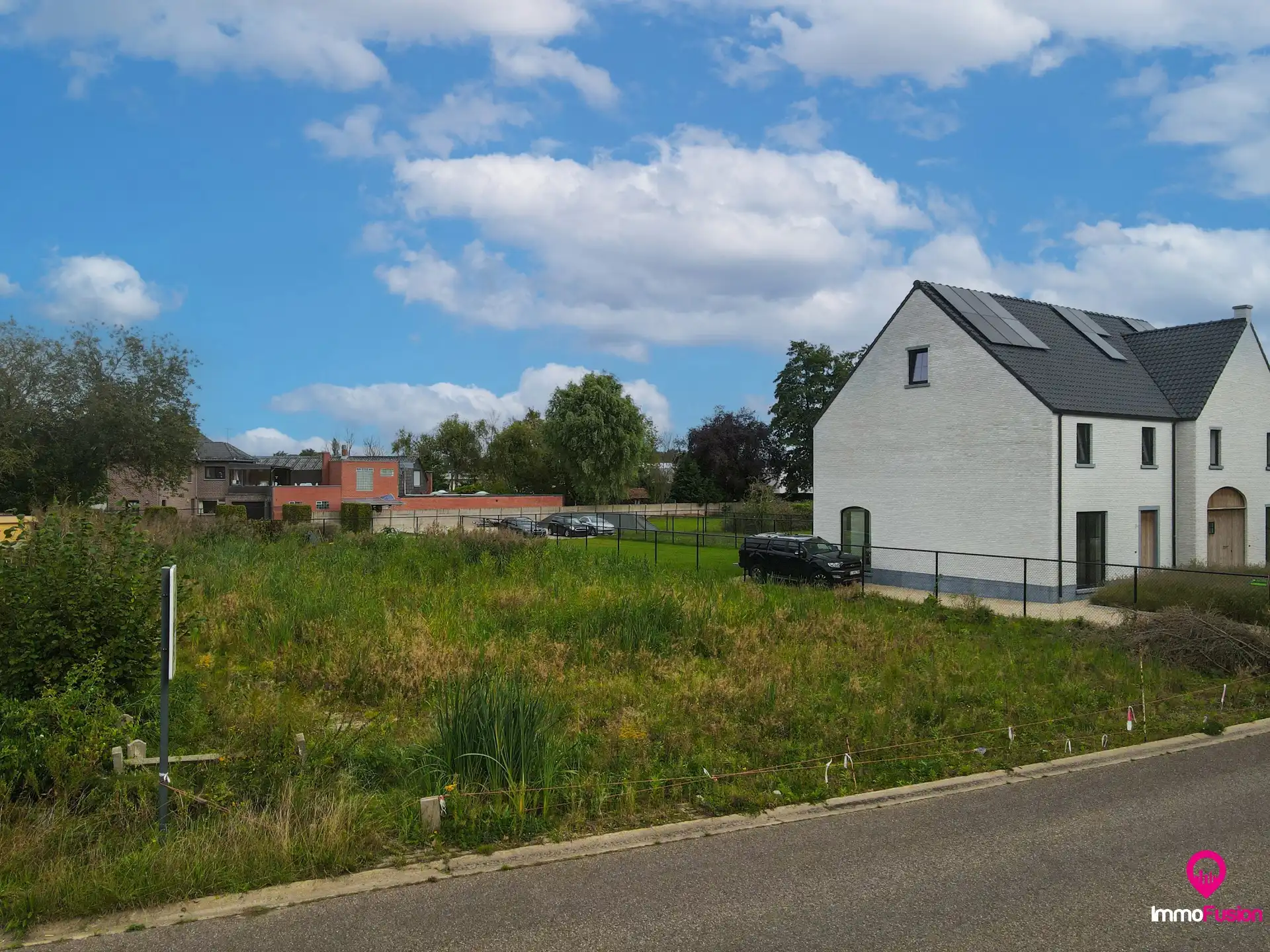 Bouwgrond van 10 a, OB vlakbij kinderboerderij Kiewit! foto {{pictureIndex}}