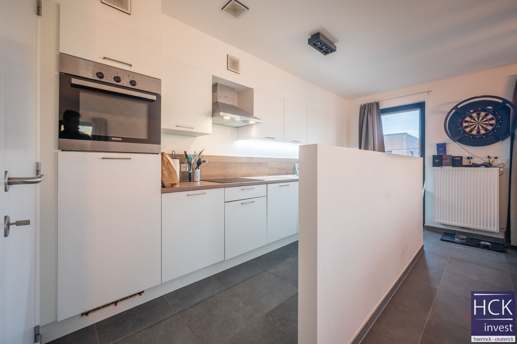 KRUISHOUTEM - Knap APP. met 2 SLPK. én autostaanplaats pal in centrum foto 7