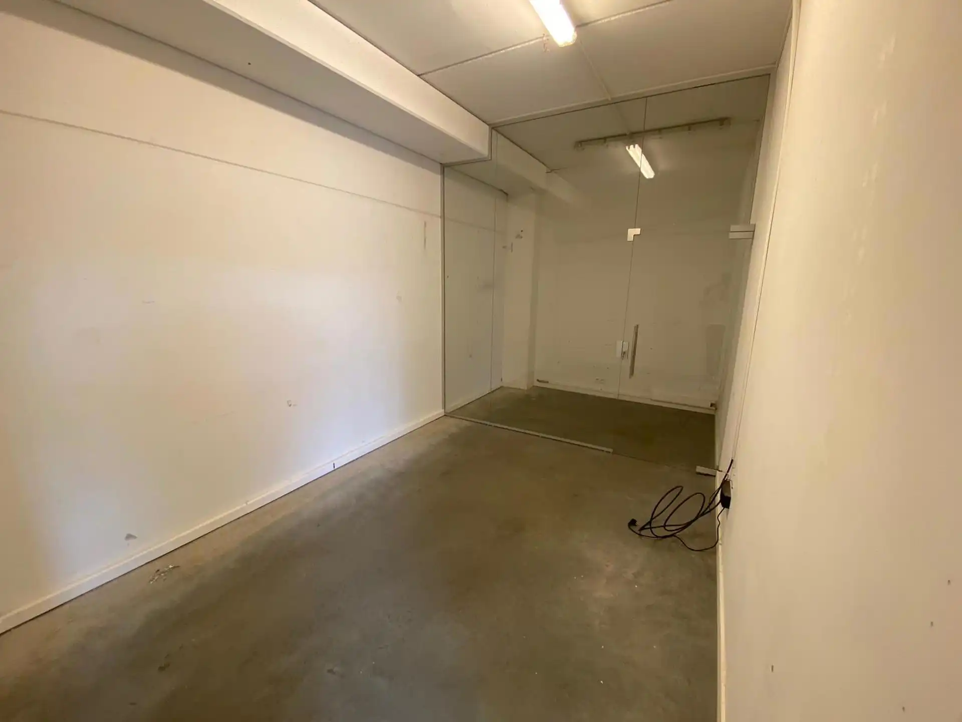 Kantoor/Showroomruimtes te huur Kruibeke foto 5