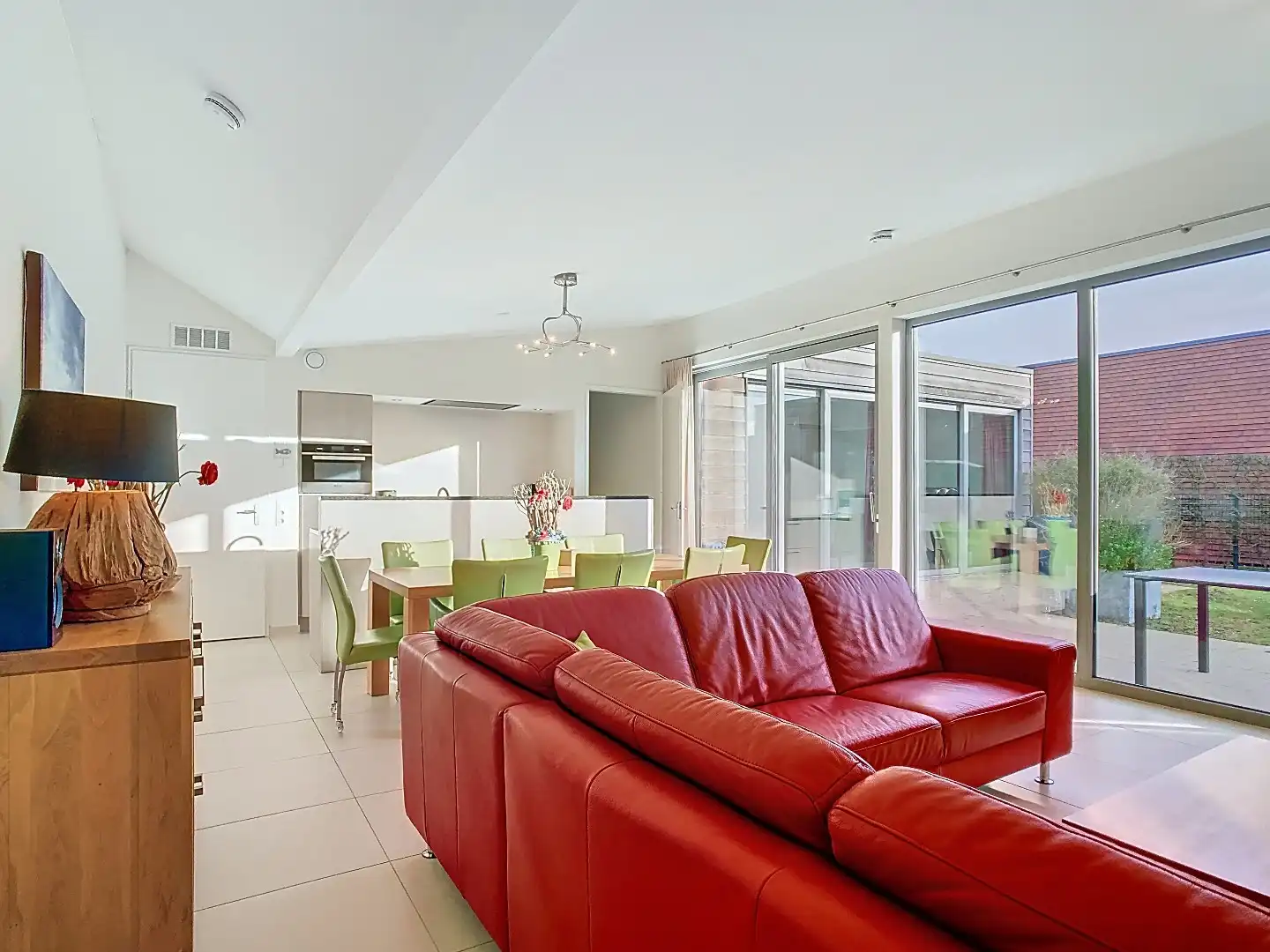 Bungalow op toplocatie in Faropark foto 4