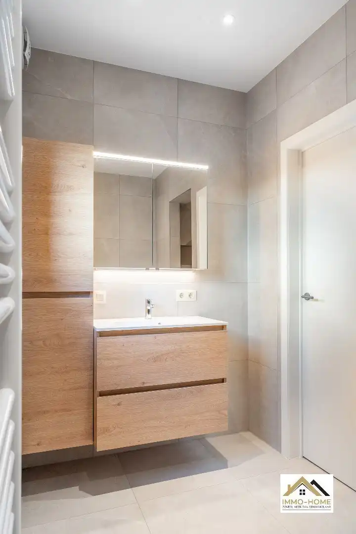 Ruim instapklaar appartement met twee slaapkamers foto 5